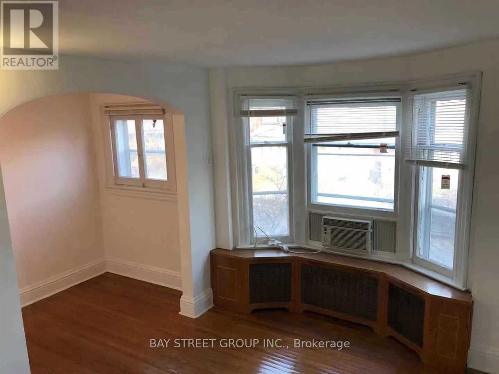 440 Delaware Avenue, Toronto, Ontario  M6H 2T9 - Photo 5 - W12629172