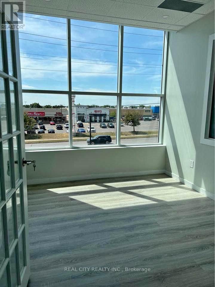 251 Guelph Street, Halton Hills, Ontario  L7G 4A8 - Photo 11 - W12629174