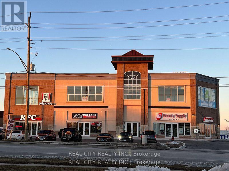 251 Guelph Street, Halton Hills, Ontario  L7G 4A8 - Photo 3 - W12629174