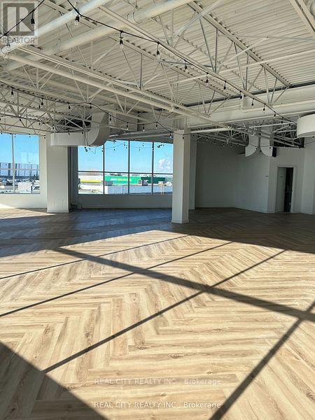 251 Guelph Street, Halton Hills, Ontario  L7G 4A8 - Photo 6 - W12629174