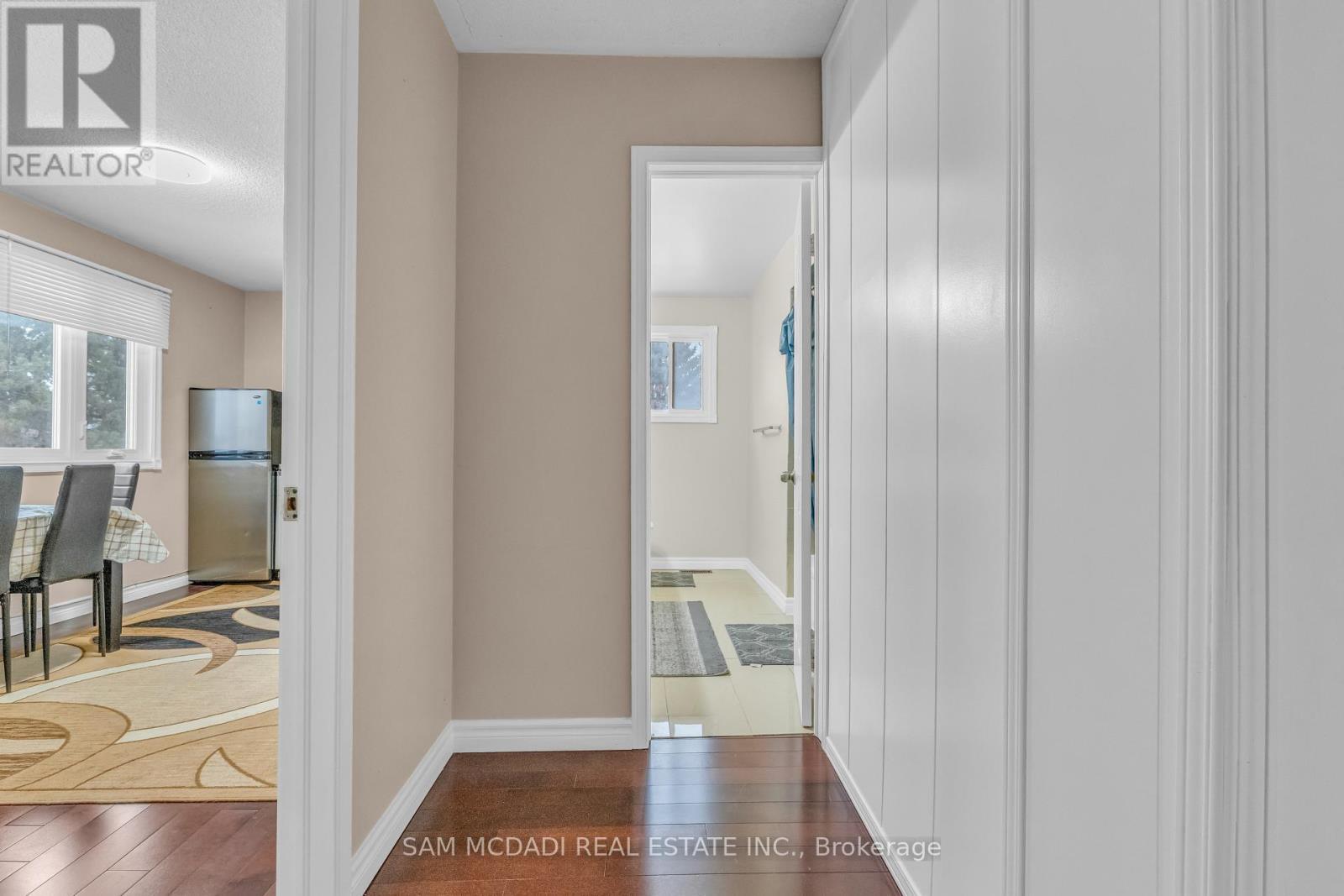 Unit 2 - 734 Woburn Woods Lane, Mississauga, Ontario  L5C 4N1 - Photo 10 - W12629178