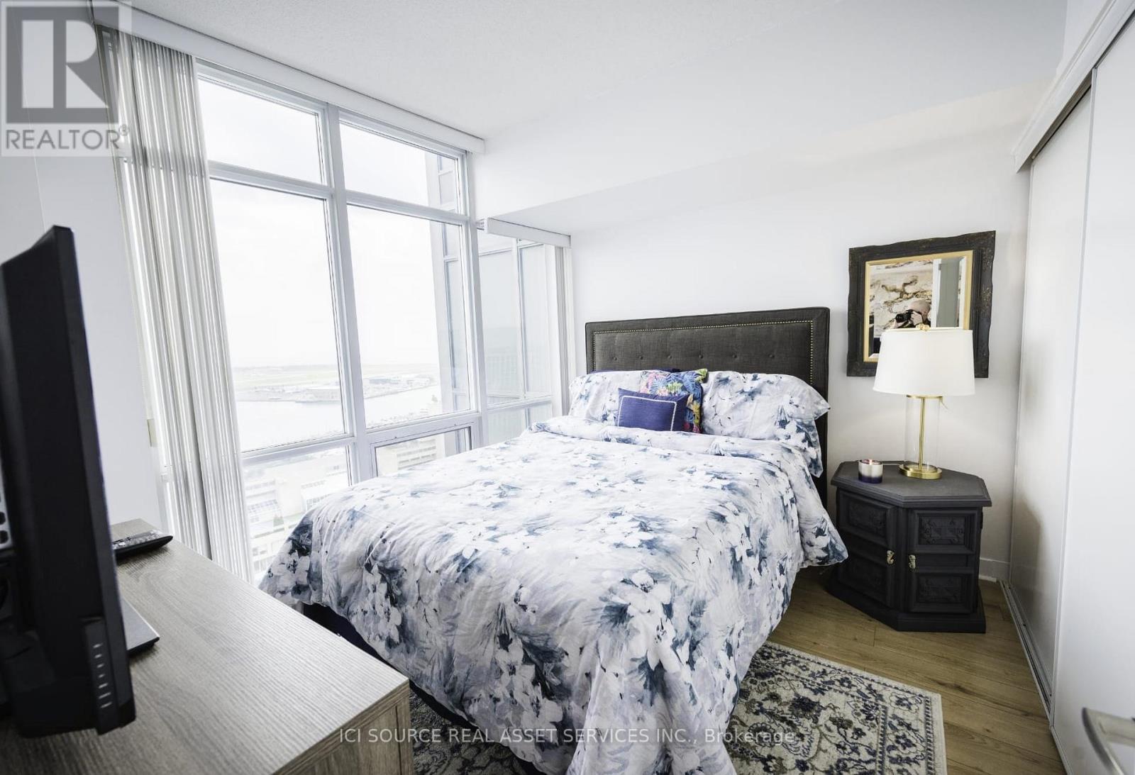 2612 - 11 Brunel Court, Toronto (Waterfront Communities), Ontario  M5V 3Y3 - Photo 2 - C12629190