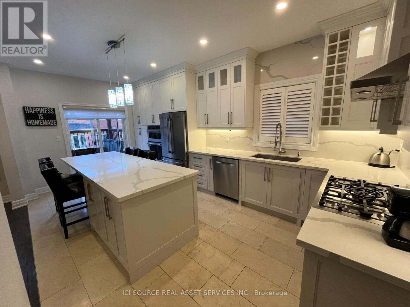 Upper - 419 Seneca Court, Newmarket (Summerhill Estates), Ontario  L3X 2C8 - Photo 15 - N12629196