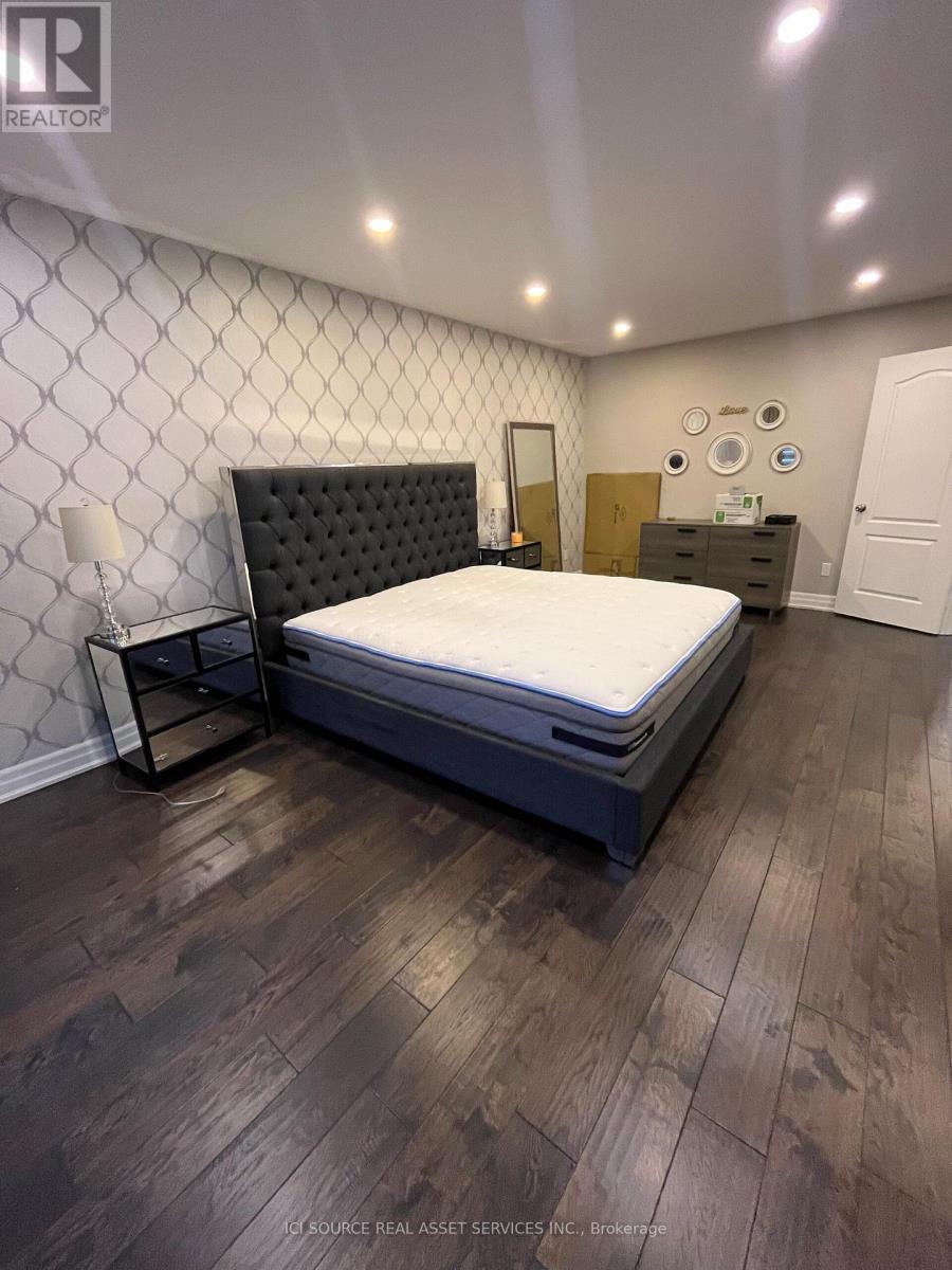 Upper - 419 Seneca Court, Newmarket (Summerhill Estates), Ontario  L3X 2C8 - Photo 23 - N12629196