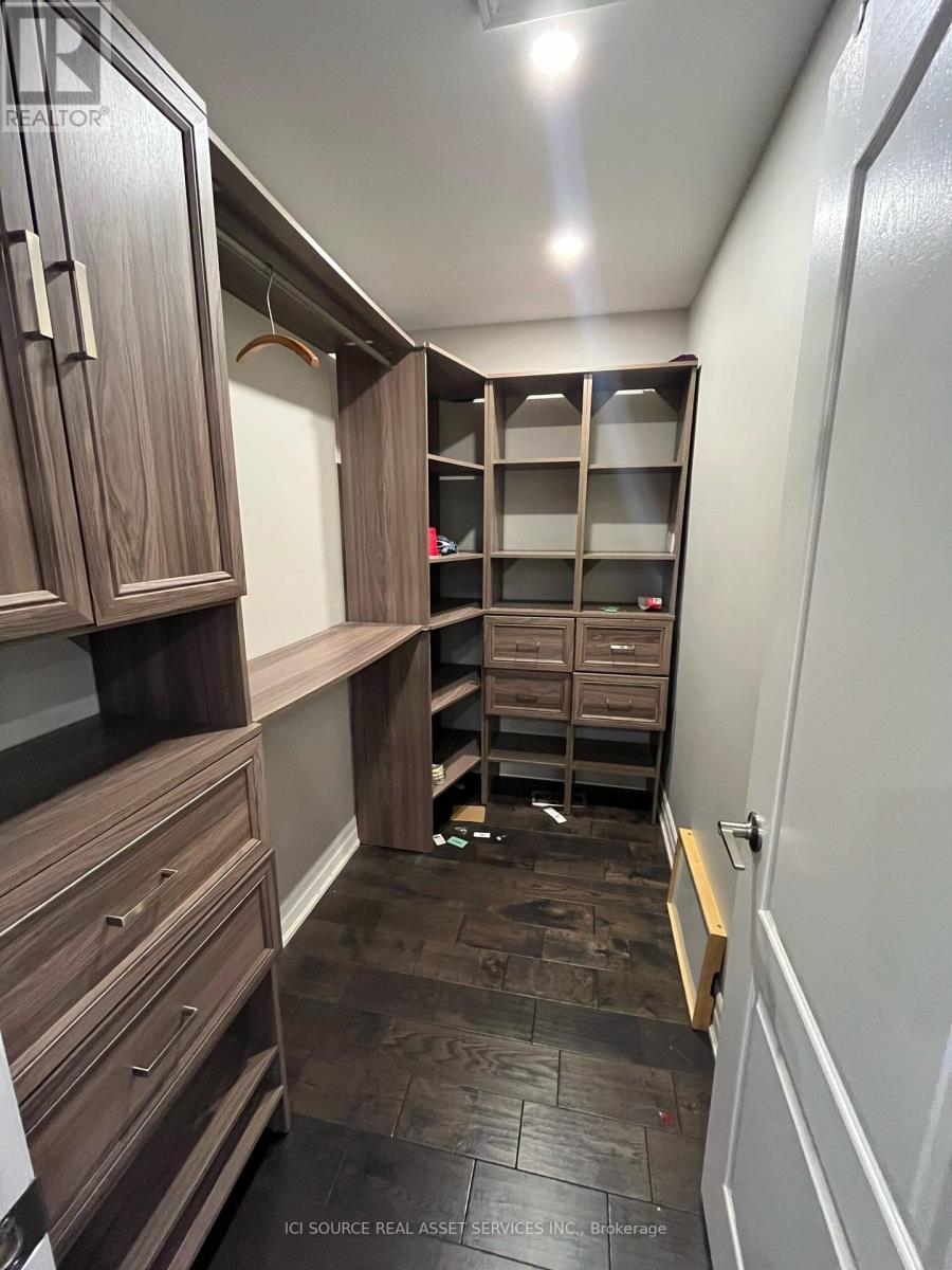 Upper - 419 Seneca Court, Newmarket (Summerhill Estates), Ontario  L3X 2C8 - Photo 24 - N12629196