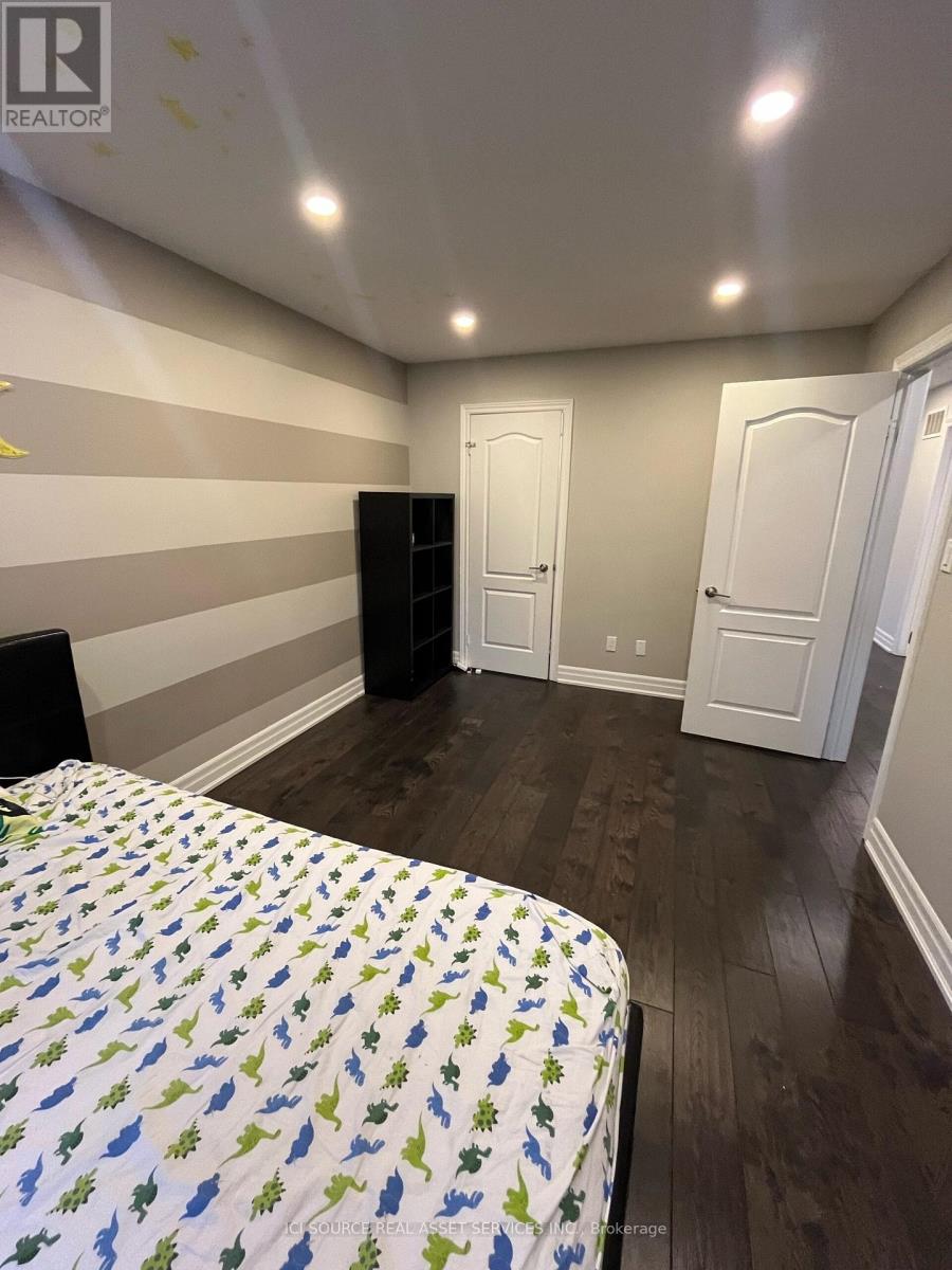 Upper - 419 Seneca Court, Newmarket (Summerhill Estates), Ontario  L3X 2C8 - Photo 34 - N12629196