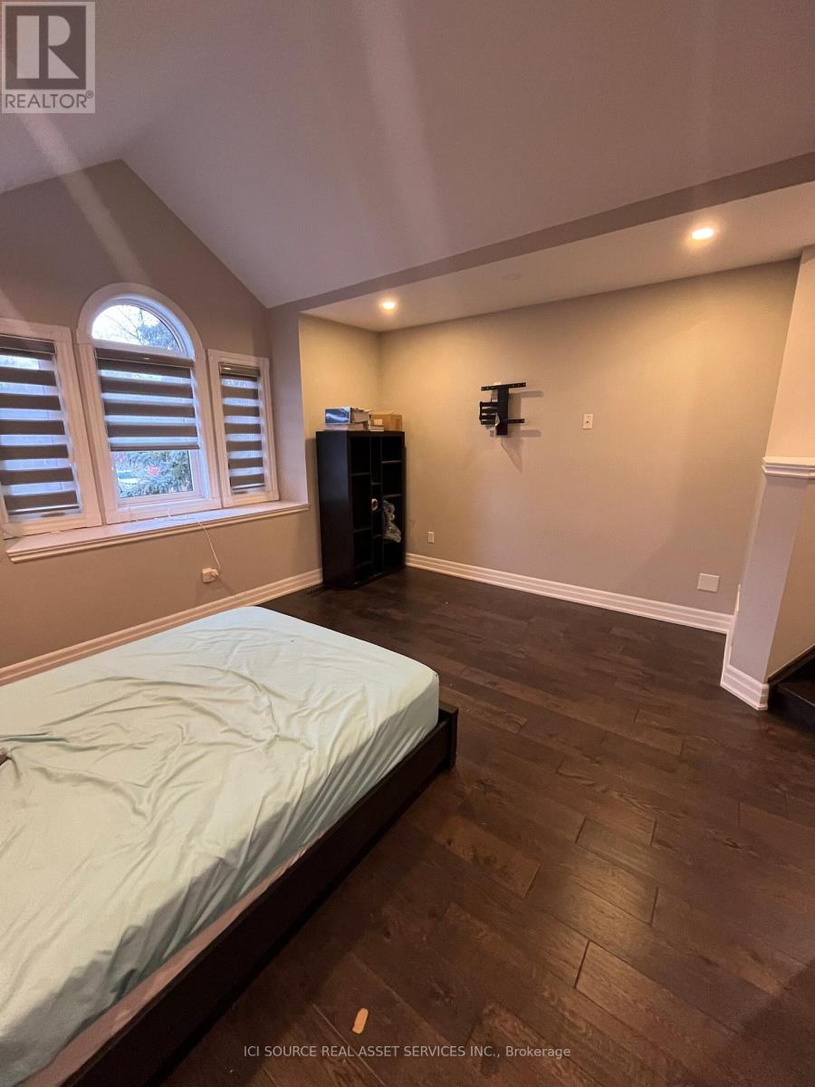 Upper - 419 Seneca Court, Newmarket (Summerhill Estates), Ontario  L3X 2C8 - Photo 39 - N12629196