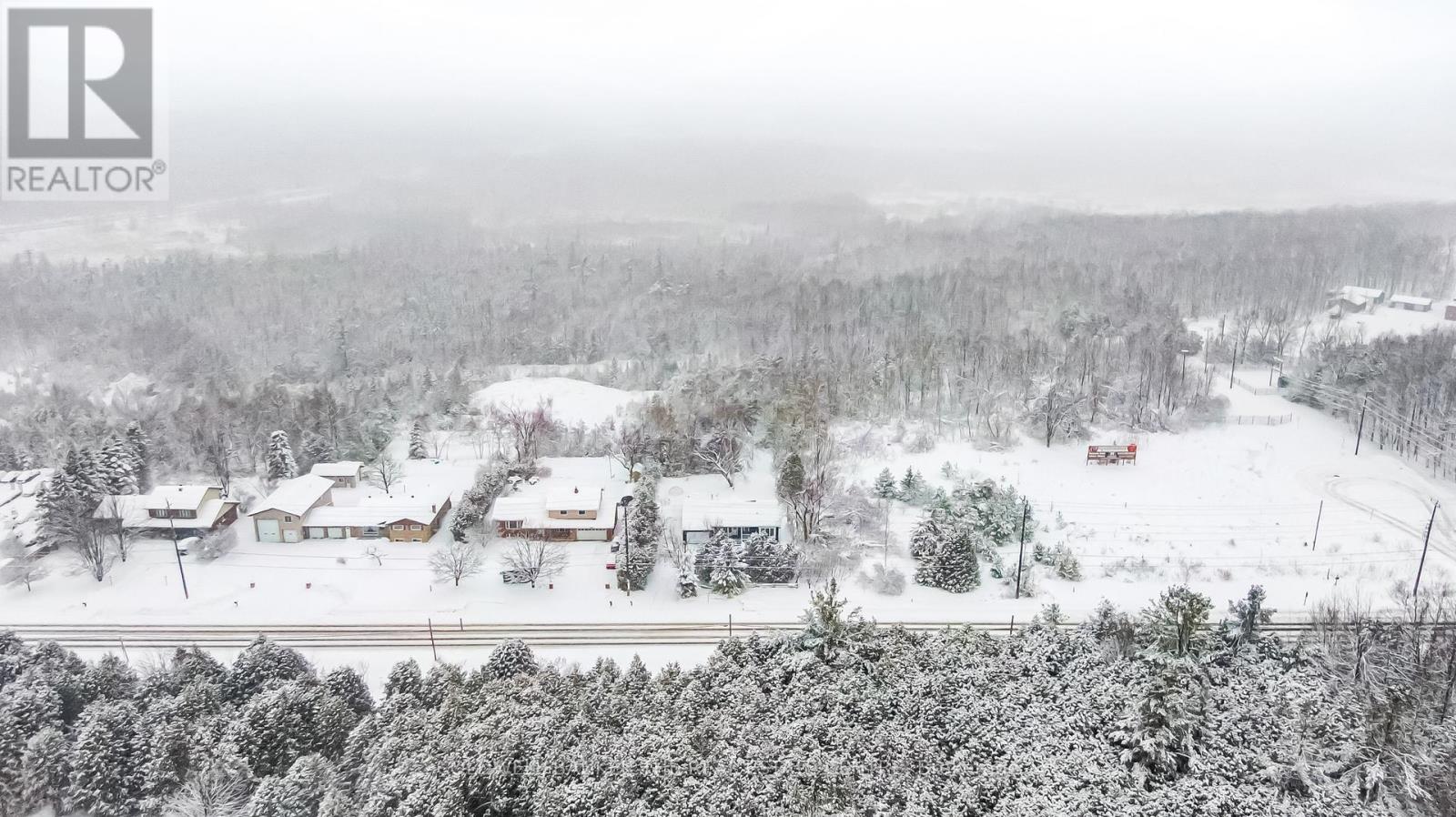 829 Memorial Avenue, Orillia, Ontario L3V 0T7 - Photo 41 - S12629192