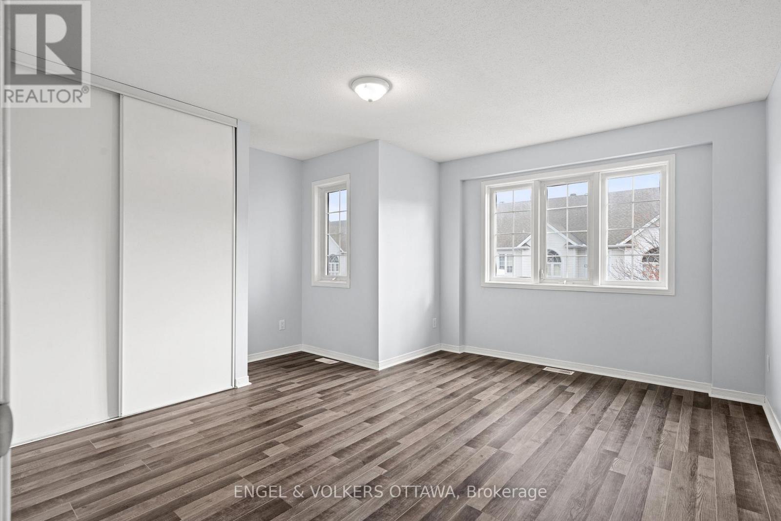 142 Wharhol Private, Ottawa, Ontario K2H 1G5 - Photo 17 - X12463500