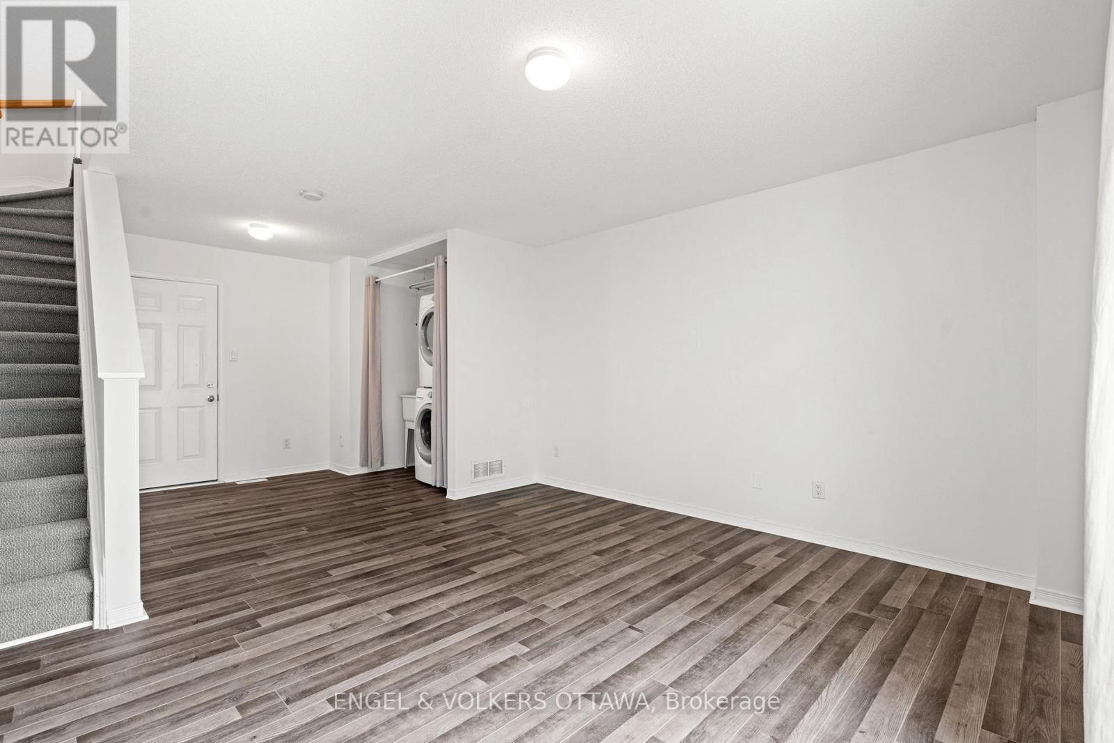 142 Wharhol Private, Ottawa, Ontario K2H 1G5 - Photo 26 - X12463500