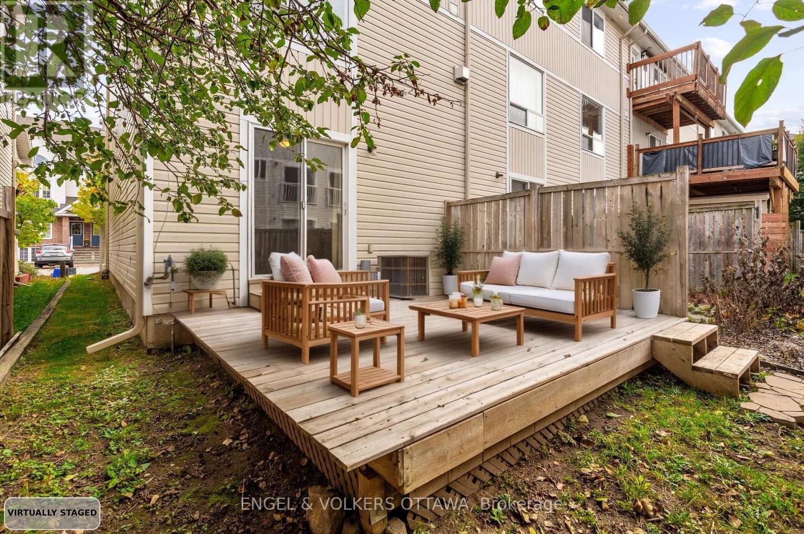 142 Wharhol Private, Ottawa, Ontario K2H 1G5 - Photo 30 - X12463500