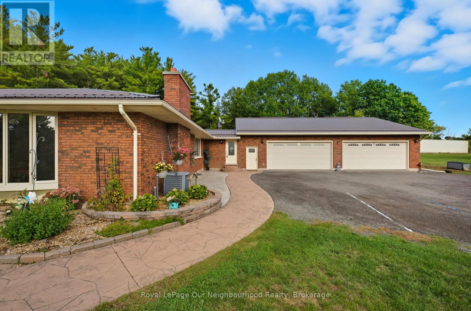 211 Langford Drive, Trent Hills, Ontario K0K 3K0 - Photo 5 - X12426116