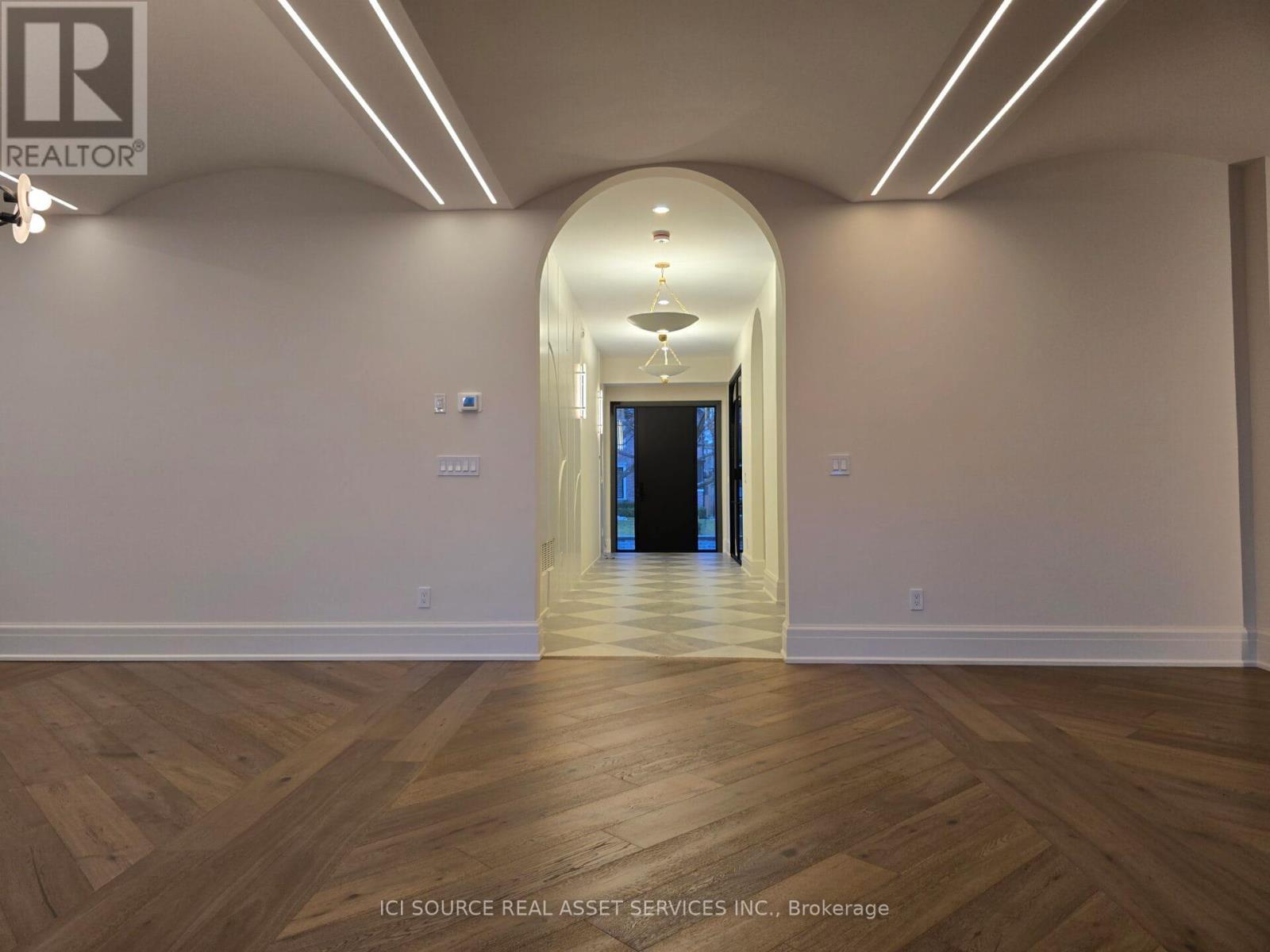 38 Ridgevale Drive, Toronto, Ontario  M6A 1K8 - Photo 11 - C12629210