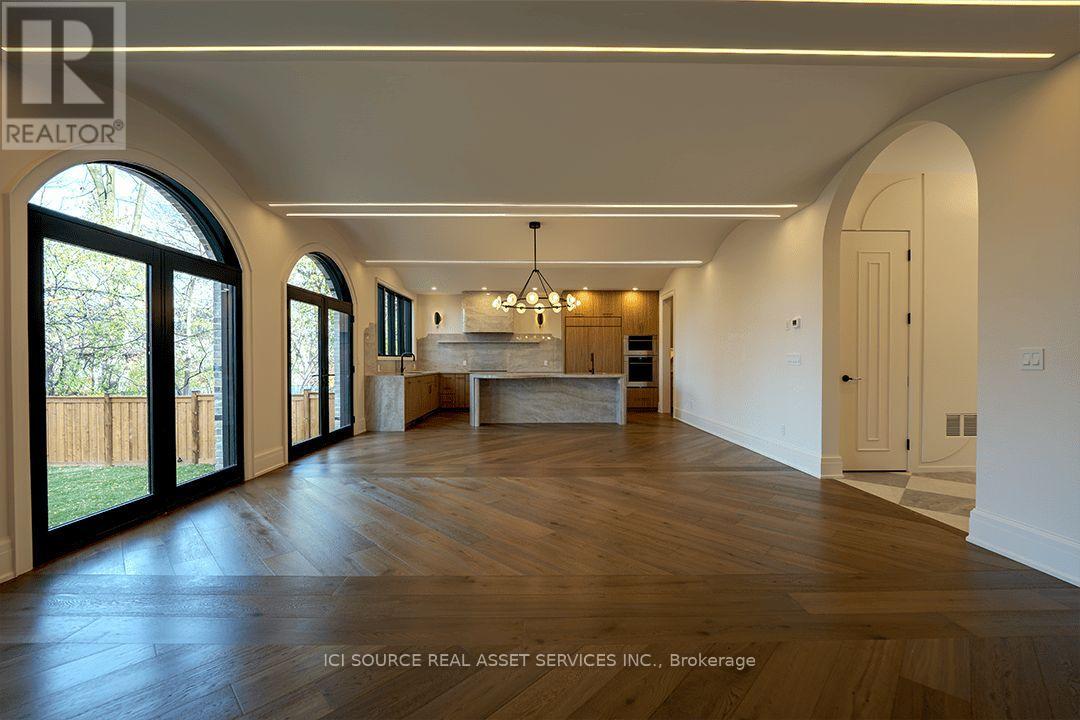 38 Ridgevale Drive, Toronto, Ontario  M6A 1K8 - Photo 12 - C12629210