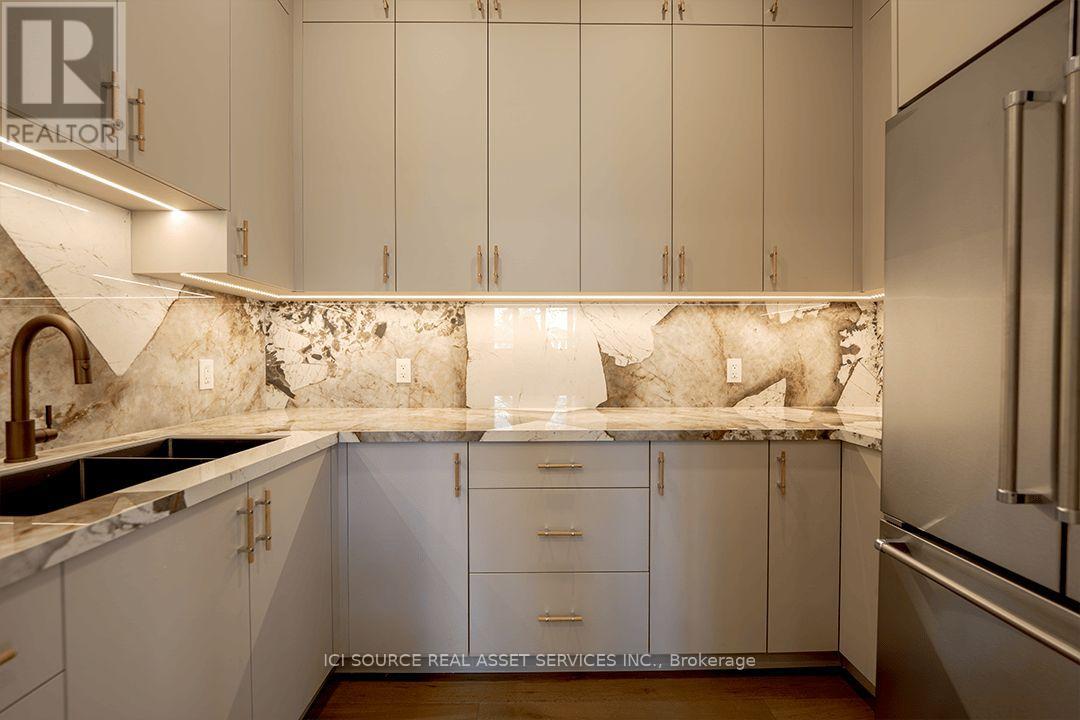 38 Ridgevale Drive, Toronto, Ontario  M6A 1K8 - Photo 13 - C12629210