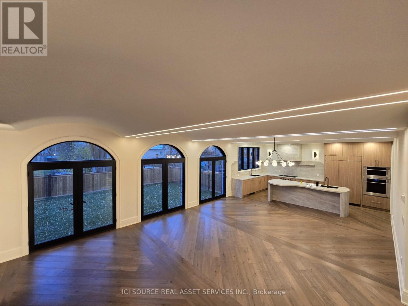 38 Ridgevale Drive, Toronto, Ontario  M6A 1K8 - Photo 14 - C12629210