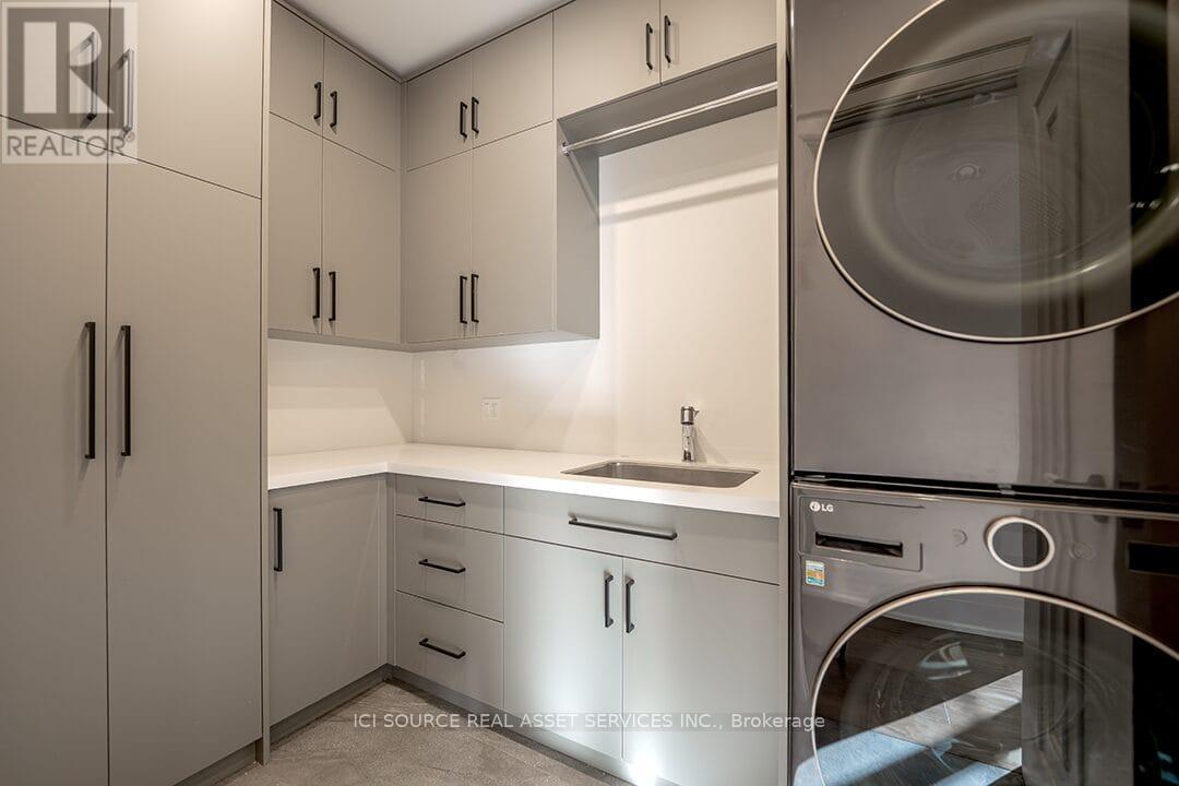 38 Ridgevale Drive, Toronto, Ontario  M6A 1K8 - Photo 31 - C12629210