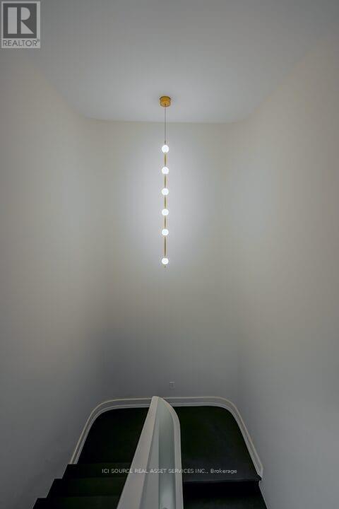 38 Ridgevale Drive, Toronto, Ontario  M6A 1K8 - Photo 33 - C12629210