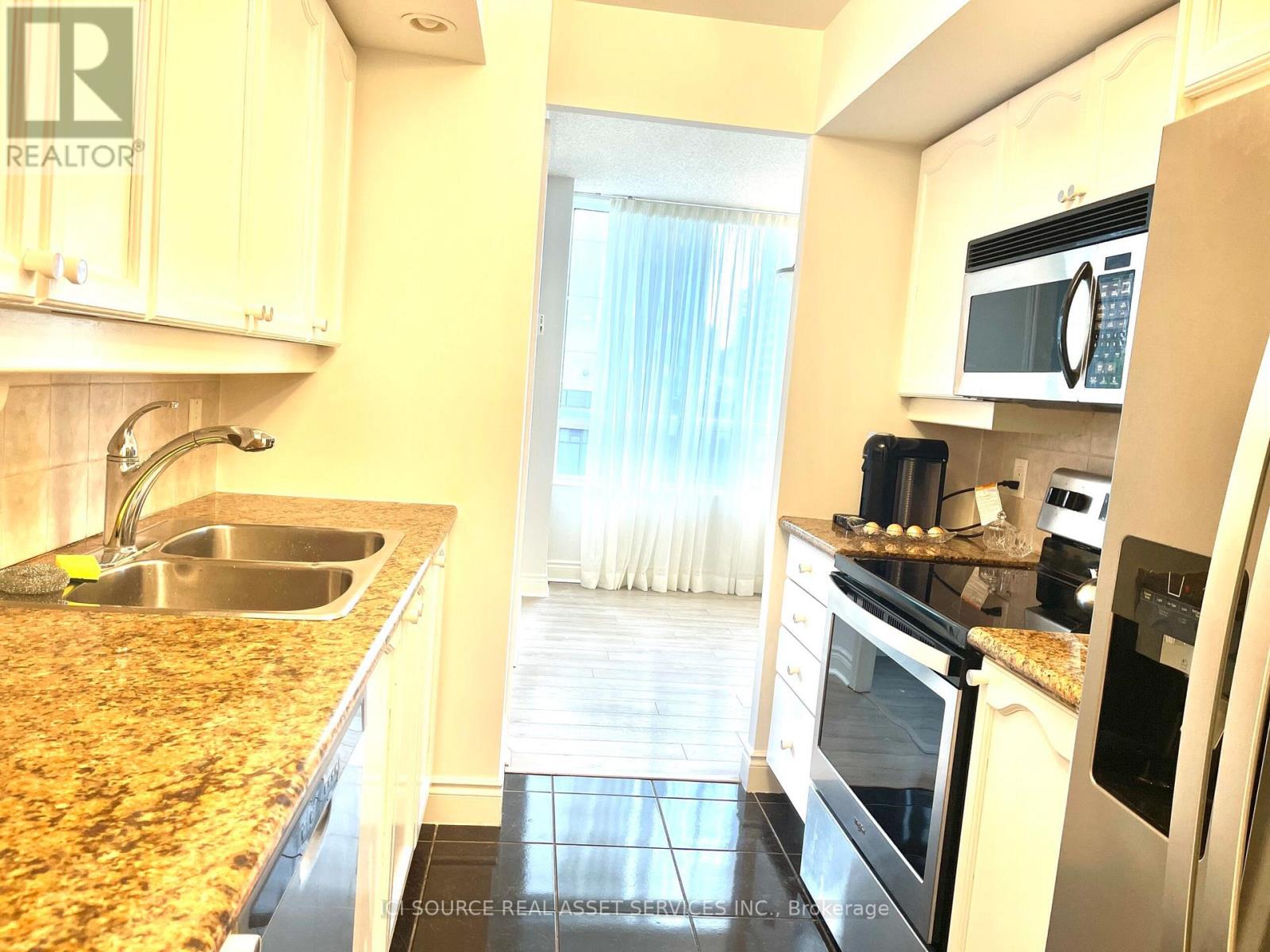 519 - 15 Northtown Way, Toronto, Ontario  M2N 7A2 - Photo 4 - C12629214