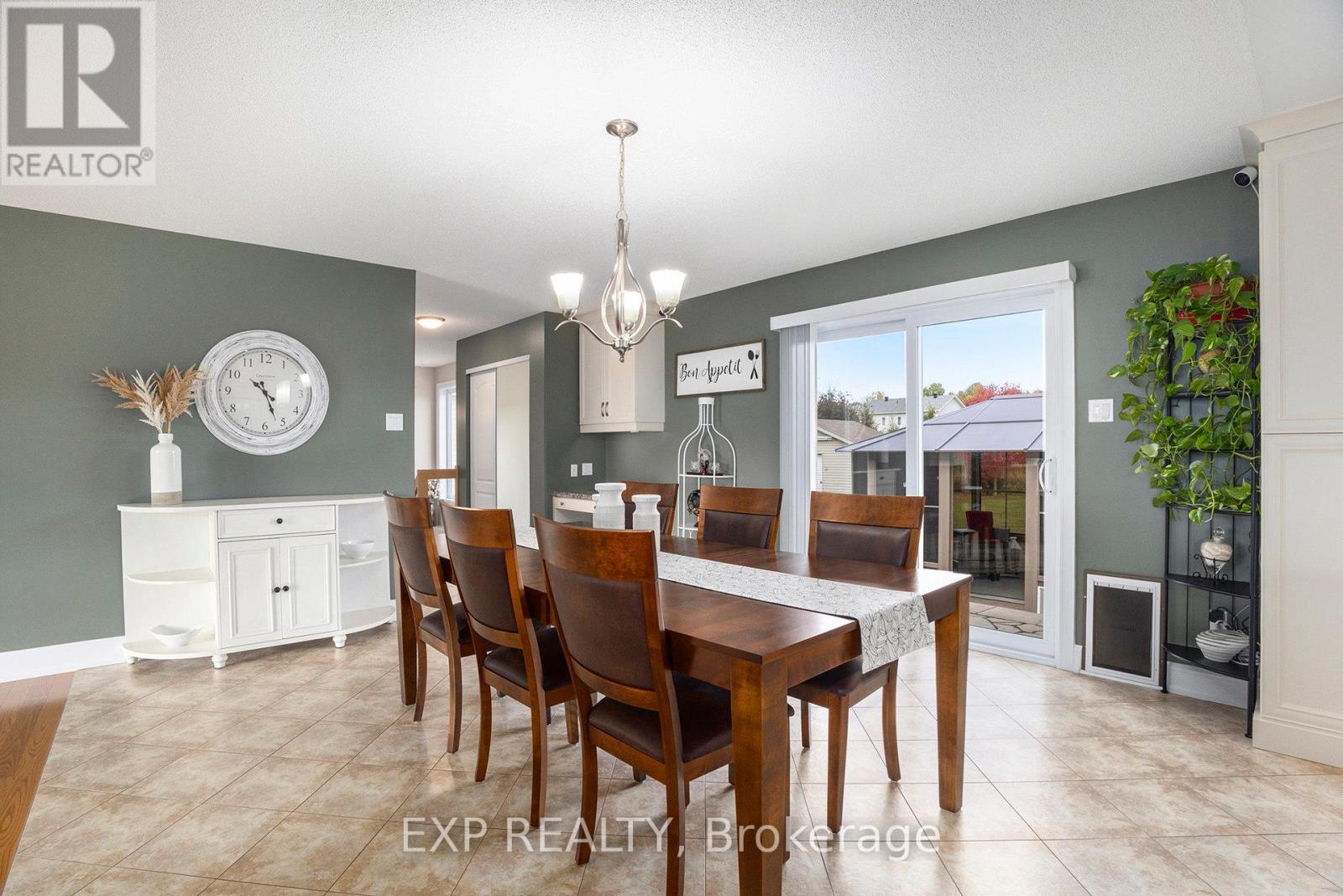 2003 Farisita Drive, Ottawa, Ontario  K0A 3H0 - Photo 14 - X12462674