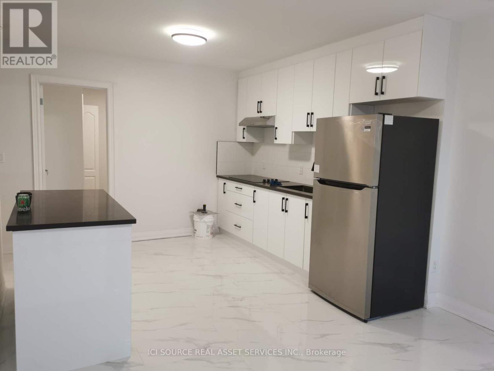 6 - 2135 Jane Street, Toronto, Ontario  M3M 1A2 - Photo 3 - W12629220