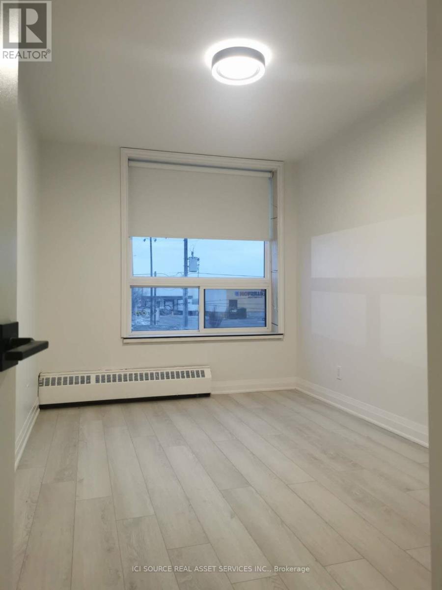 6 - 2135 Jane Street, Toronto, Ontario  M3M 1A2 - Photo 6 - W12629220