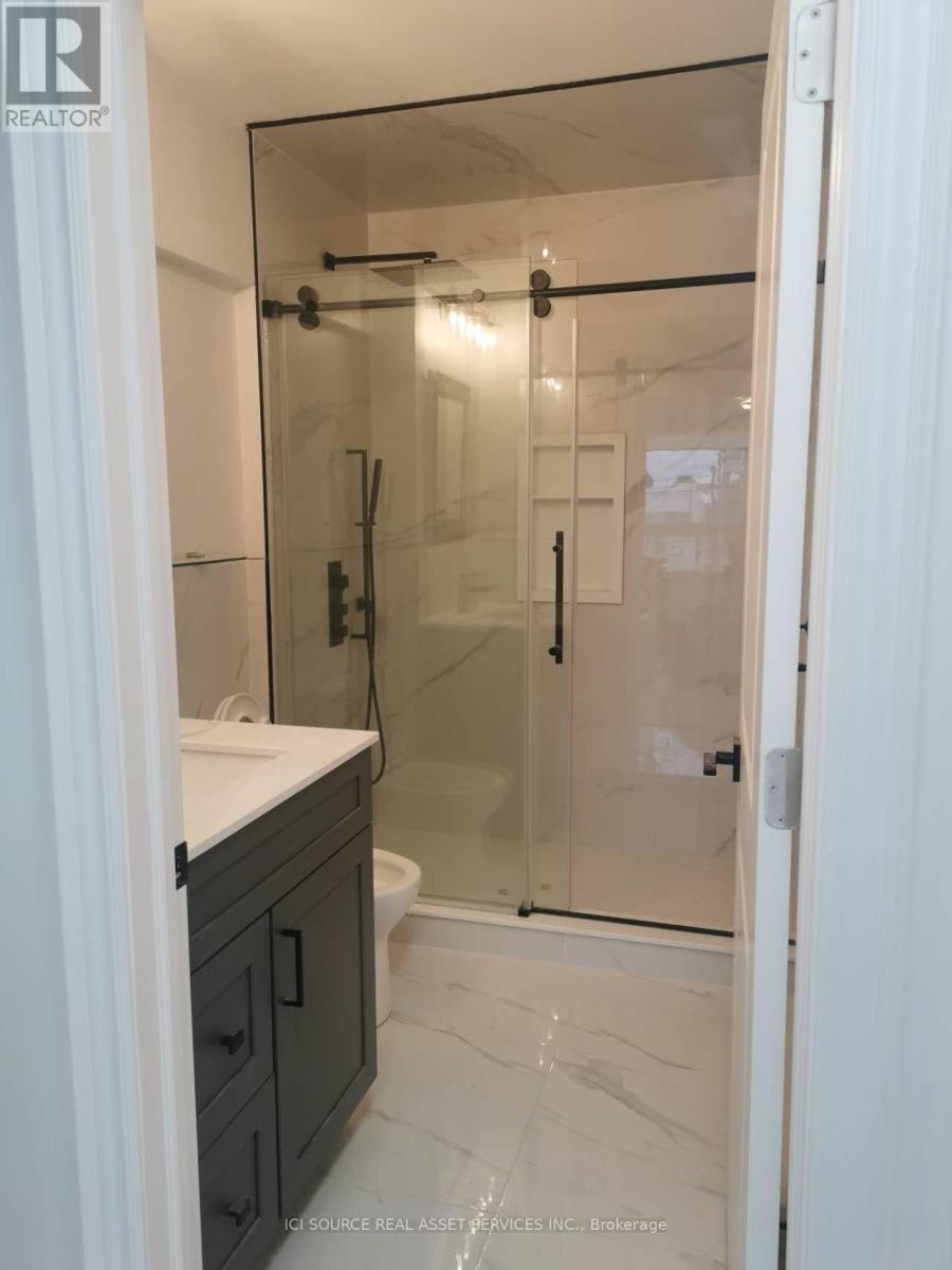 6 - 2135 Jane Street, Toronto, Ontario  M3M 1A2 - Photo 8 - W12629220