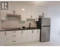 6 - 2135 JANE STREET, Toronto, Ontario