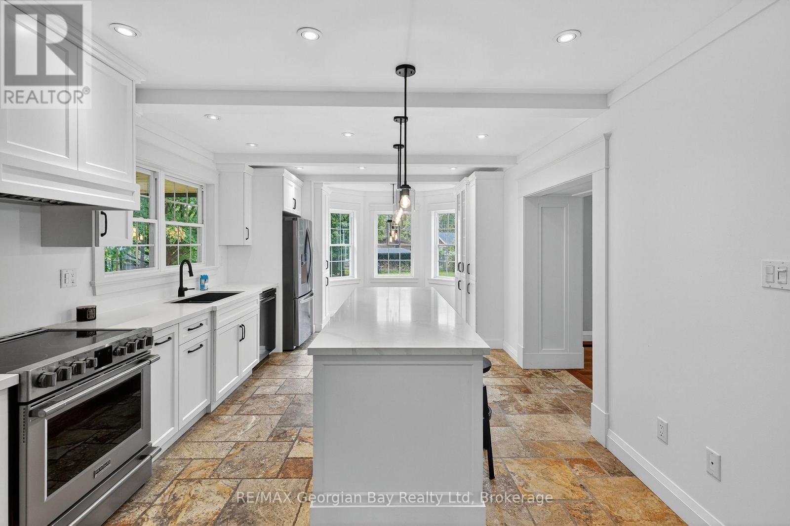 105 Duckworth Street, Barrie, Ontario L4M 3V9 - Photo 13 - S12629236