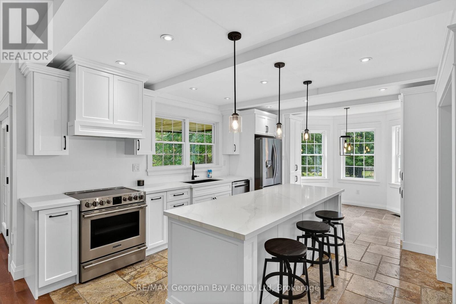 105 Duckworth Street, Barrie, Ontario L4M 3V9 - Photo 14 - S12629236