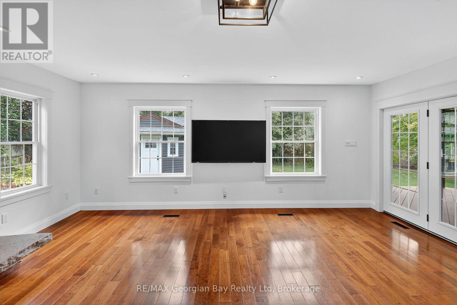 105 Duckworth Street, Barrie, Ontario L4M 3V9 - Photo 16 - S12629236