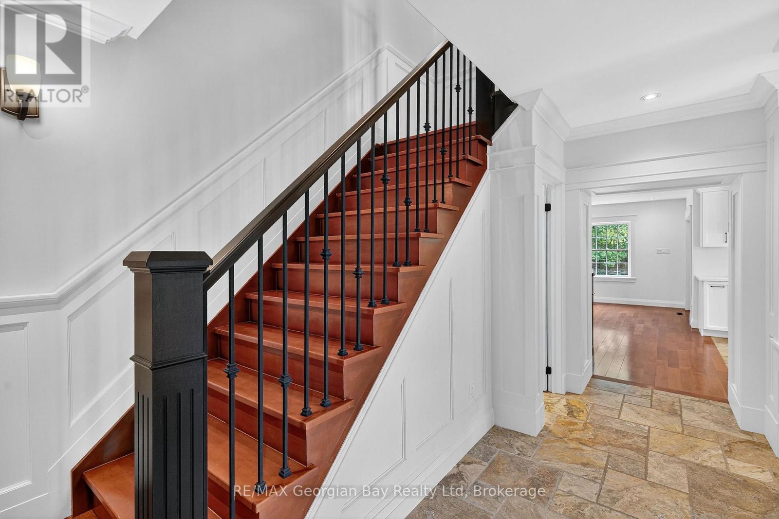 105 Duckworth Street, Barrie, Ontario L4M 3V9 - Photo 19 - S12629236