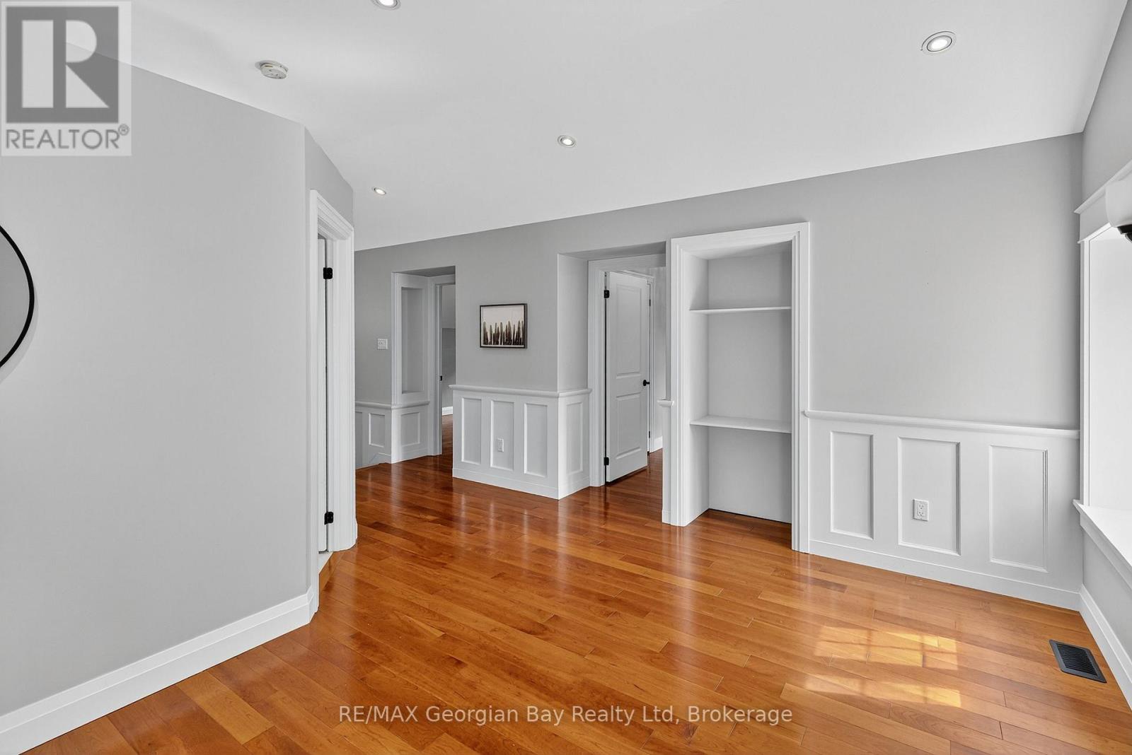 105 Duckworth Street, Barrie, Ontario L4M 3V9 - Photo 21 - S12629236