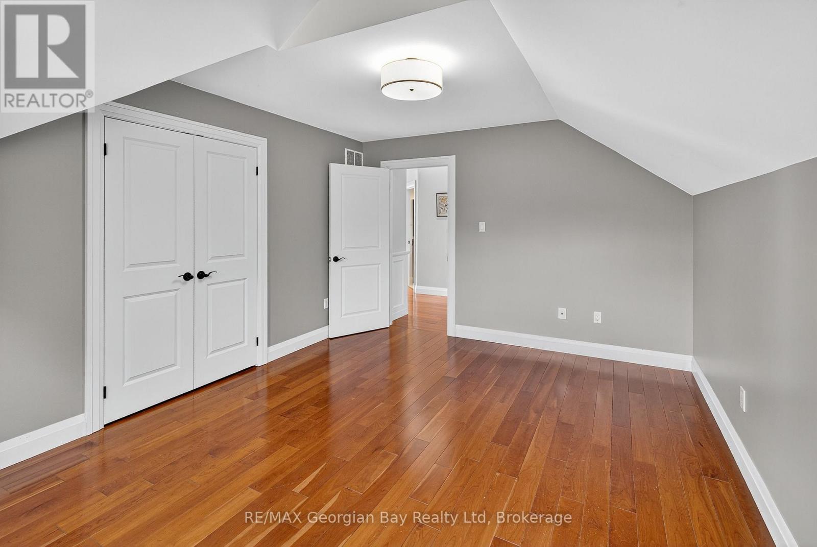 105 Duckworth Street, Barrie, Ontario L4M 3V9 - Photo 23 - S12629236