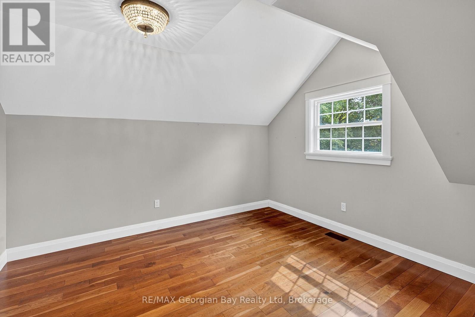 105 Duckworth Street, Barrie, Ontario L4M 3V9 - Photo 24 - S12629236