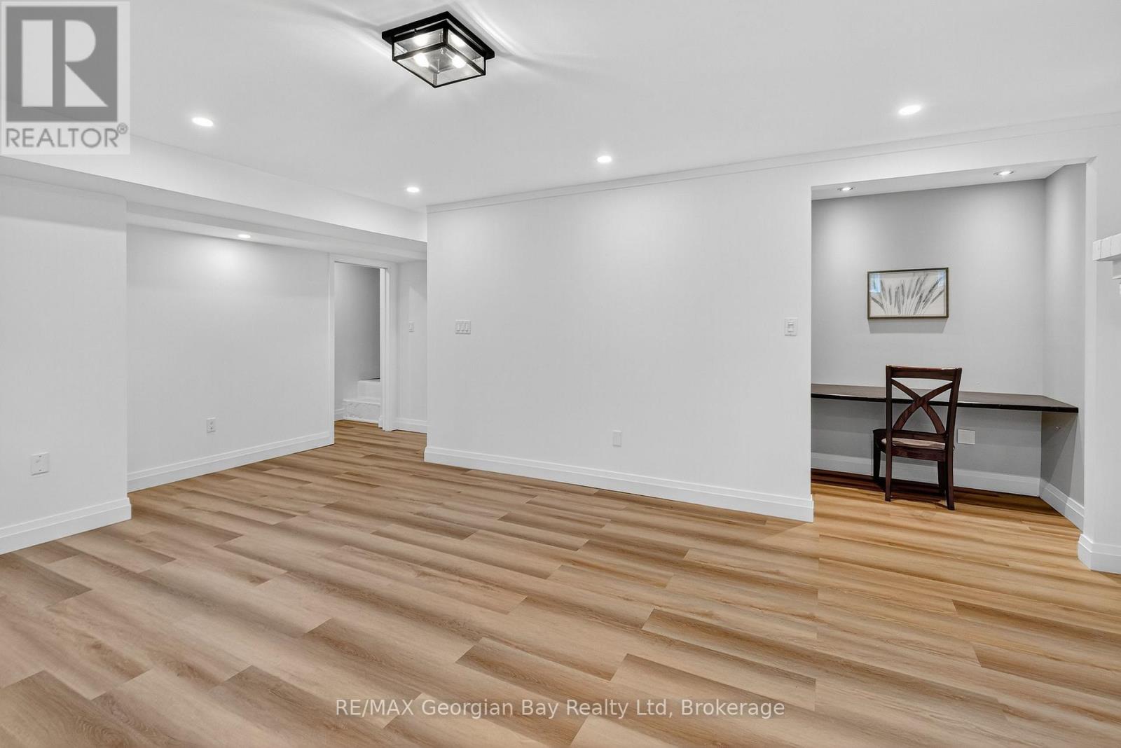 105 Duckworth Street, Barrie, Ontario L4M 3V9 - Photo 35 - S12629236