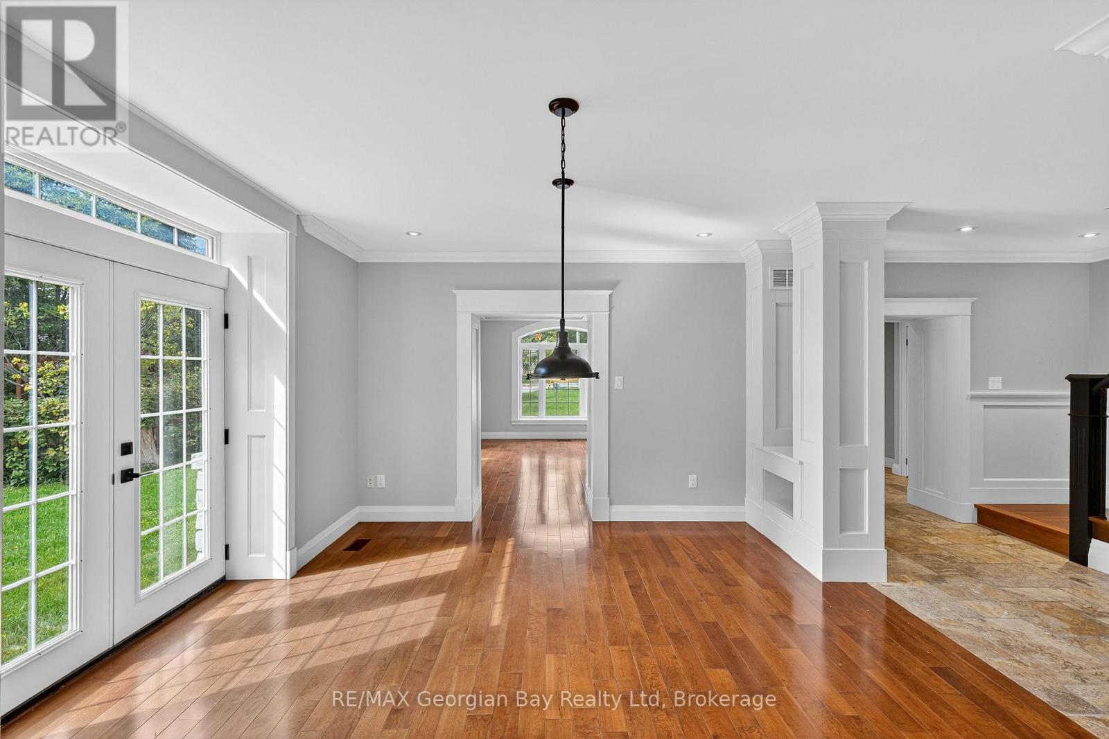 105 Duckworth Street, Barrie, Ontario L4M 3V9 - Photo 9 - S12629236