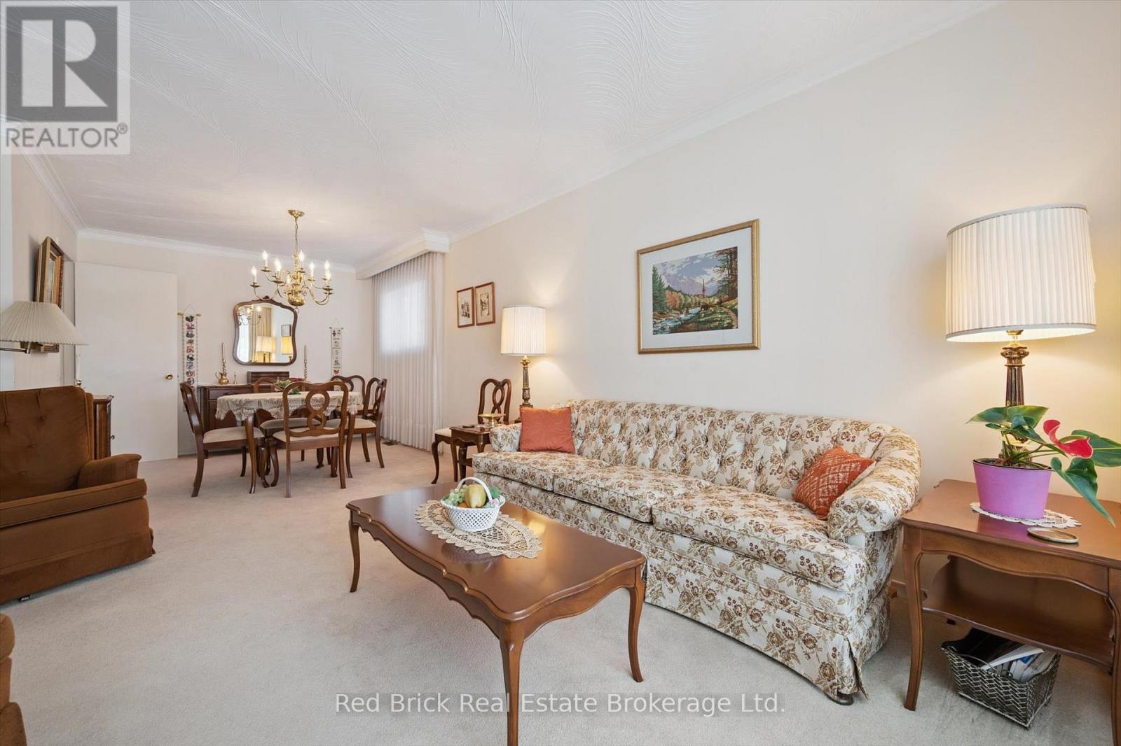 32 Algoma Drive S, Guelph, Ontario N1E 1C7 - Photo 10 - X12629230