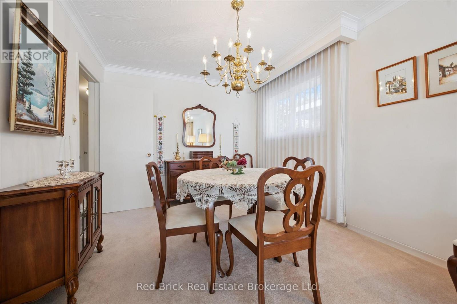 32 Algoma Drive S, Guelph, Ontario N1E 1C7 - Photo 11 - X12629230