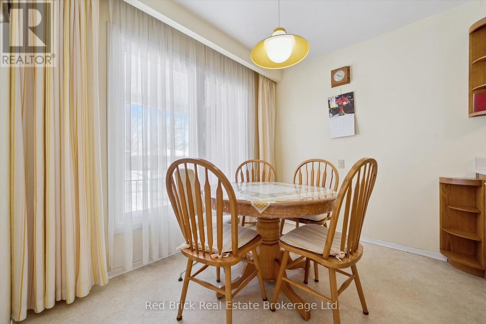 32 Algoma Drive S, Guelph, Ontario N1E 1C7 - Photo 13 - X12629230