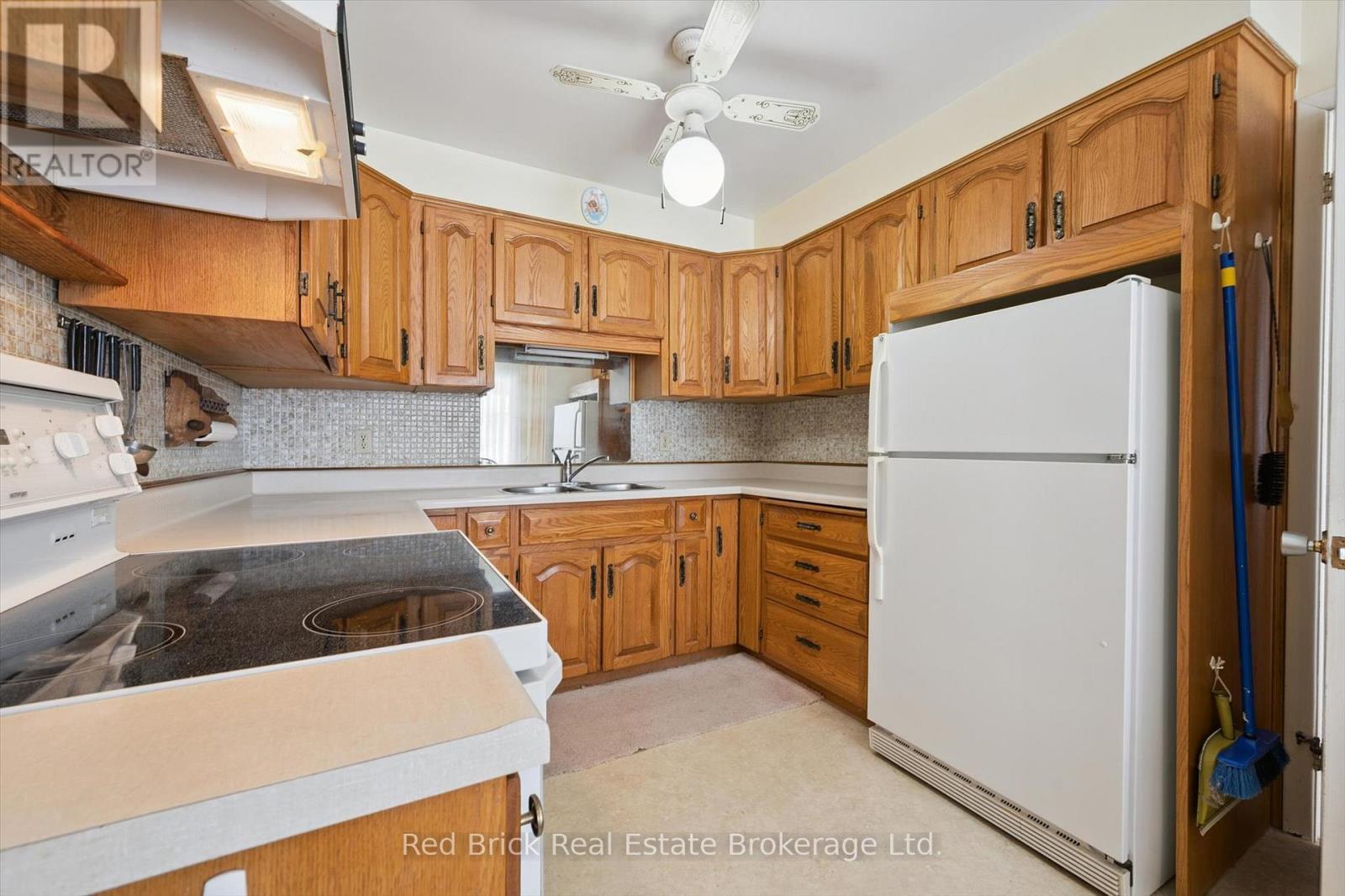 32 Algoma Drive S, Guelph, Ontario N1E 1C7 - Photo 15 - X12629230