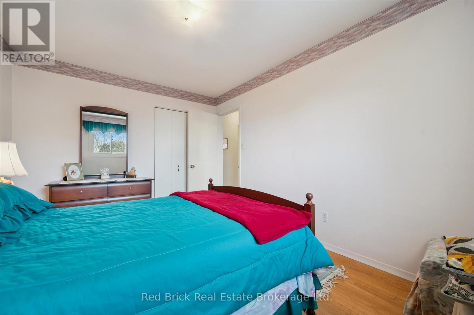 32 Algoma Drive S, Guelph, Ontario N1E 1C7 - Photo 23 - X12629230