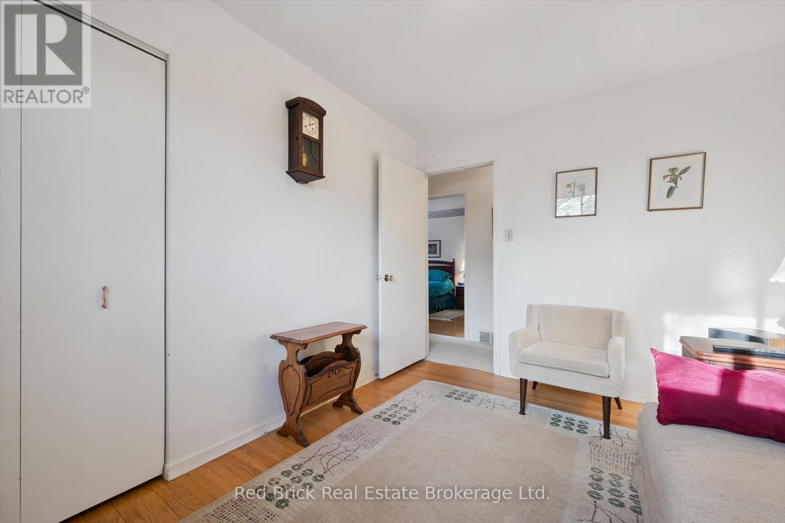 32 Algoma Drive S, Guelph, Ontario N1E 1C7 - Photo 25 - X12629230