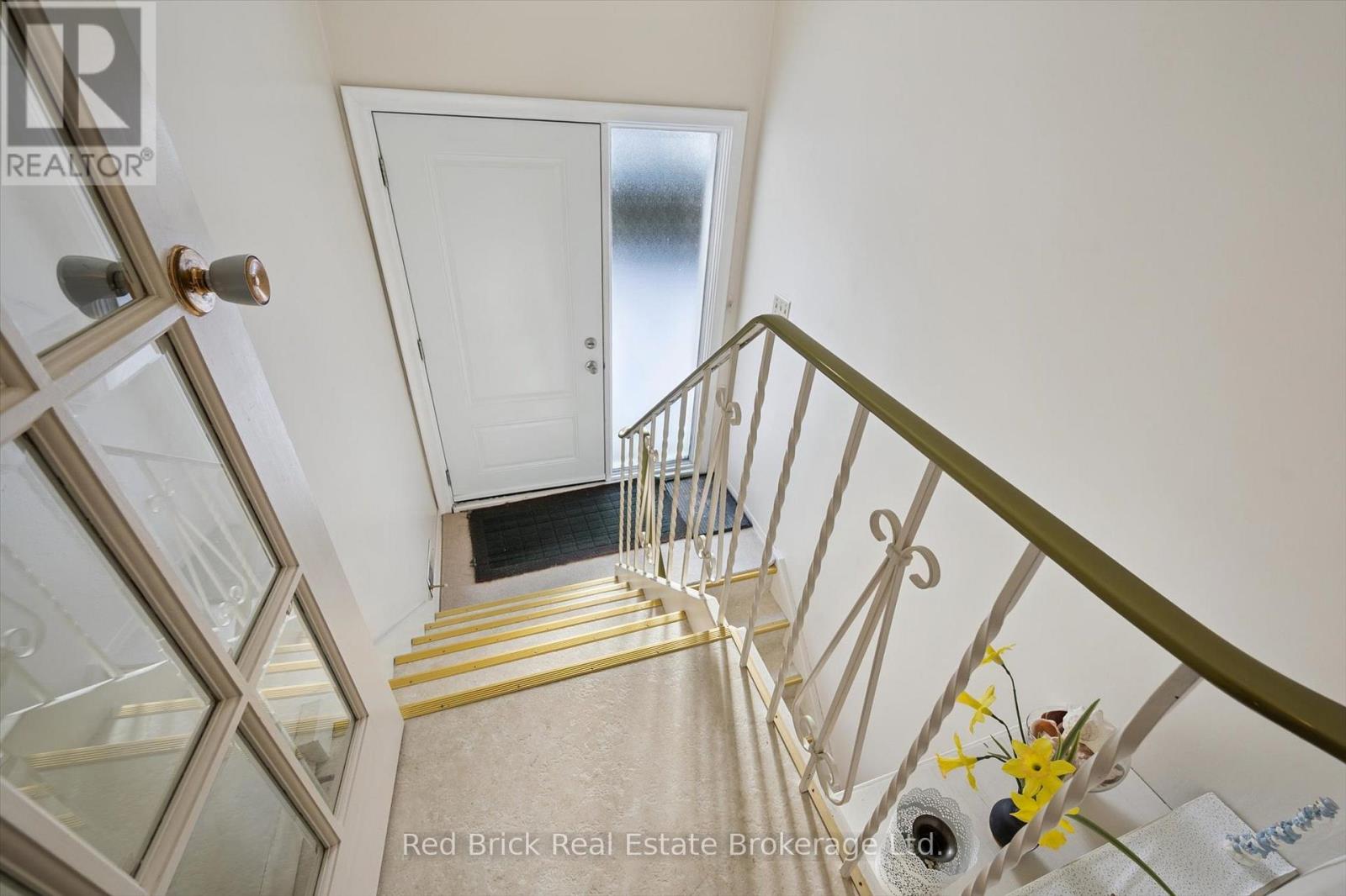 32 Algoma Drive S, Guelph, Ontario N1E 1C7 - Photo 27 - X12629230