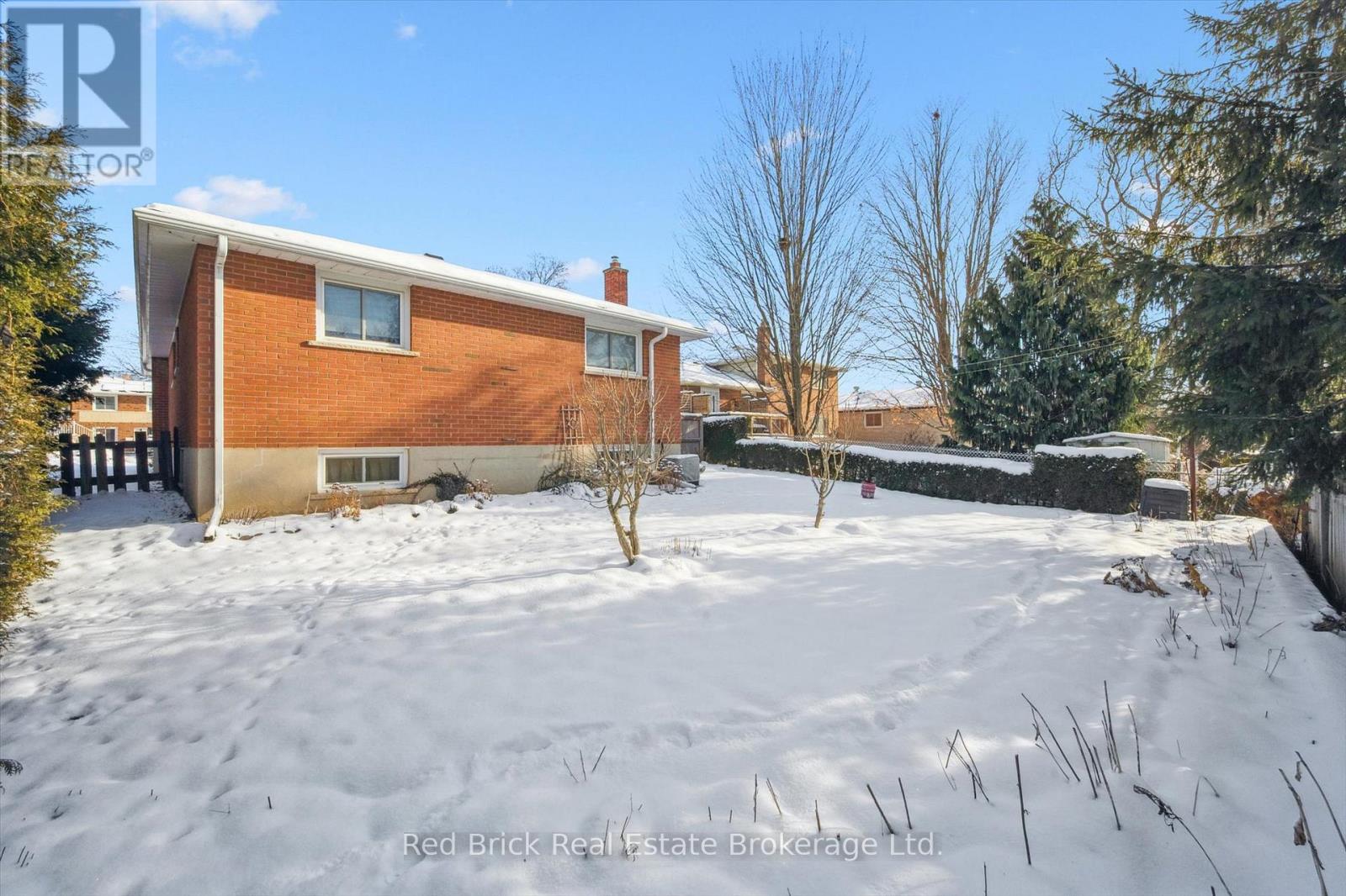 32 Algoma Drive S, Guelph, Ontario N1E 1C7 - Photo 37 - X12629230