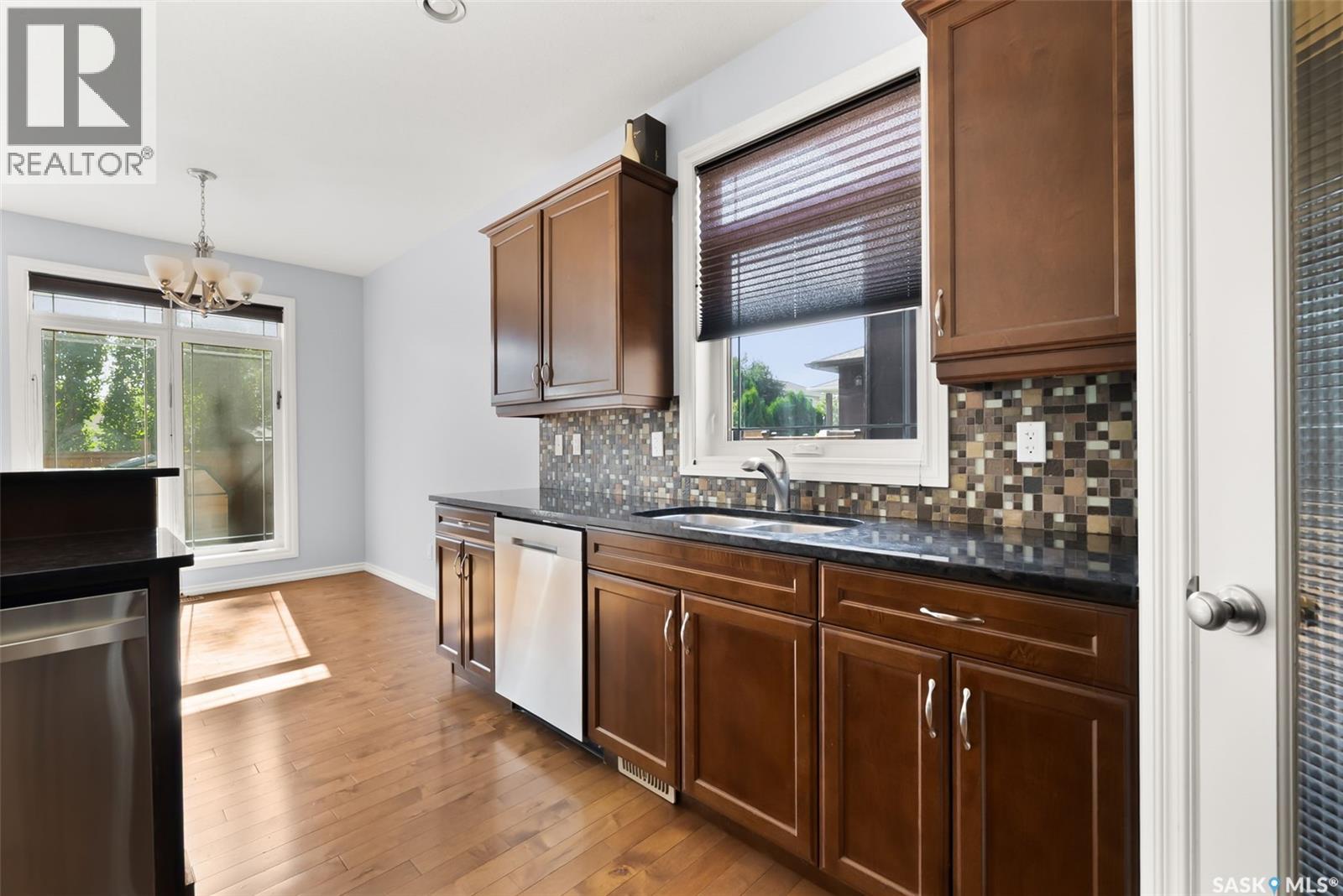 6925 Maple Ridge Drive, Regina, Saskatchewan  S4X 4J2 - Photo 4 - SK019245