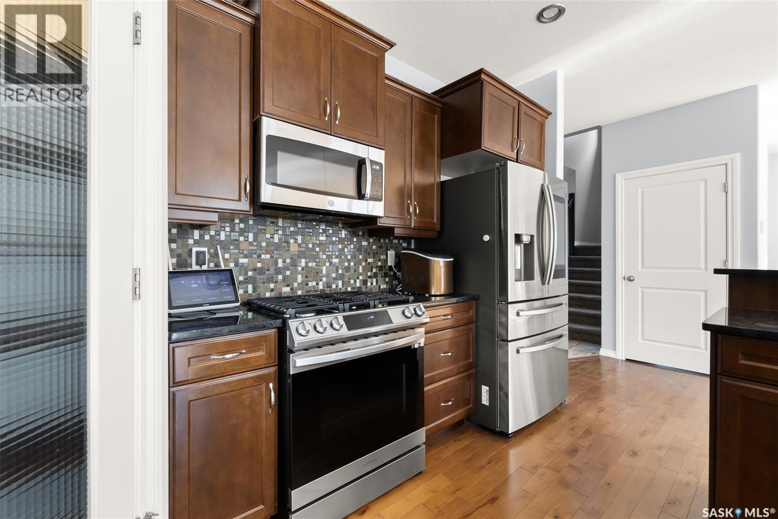 6925 Maple Ridge Drive, Regina, Saskatchewan  S4X 4J2 - Photo 3 - SK019245