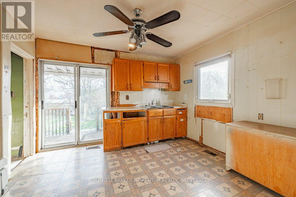 60 Page Street, St. Catharines, Ontario  L2R 4A7 - Photo 15 - X12629222