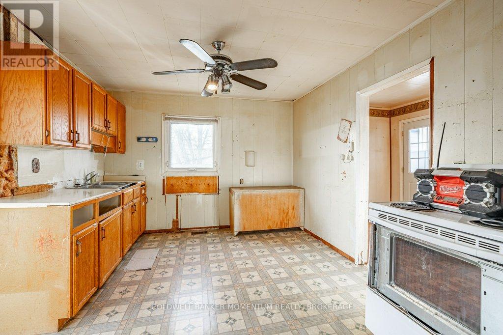 60 Page Street, St. Catharines, Ontario  L2R 4A7 - Photo 17 - X12629222