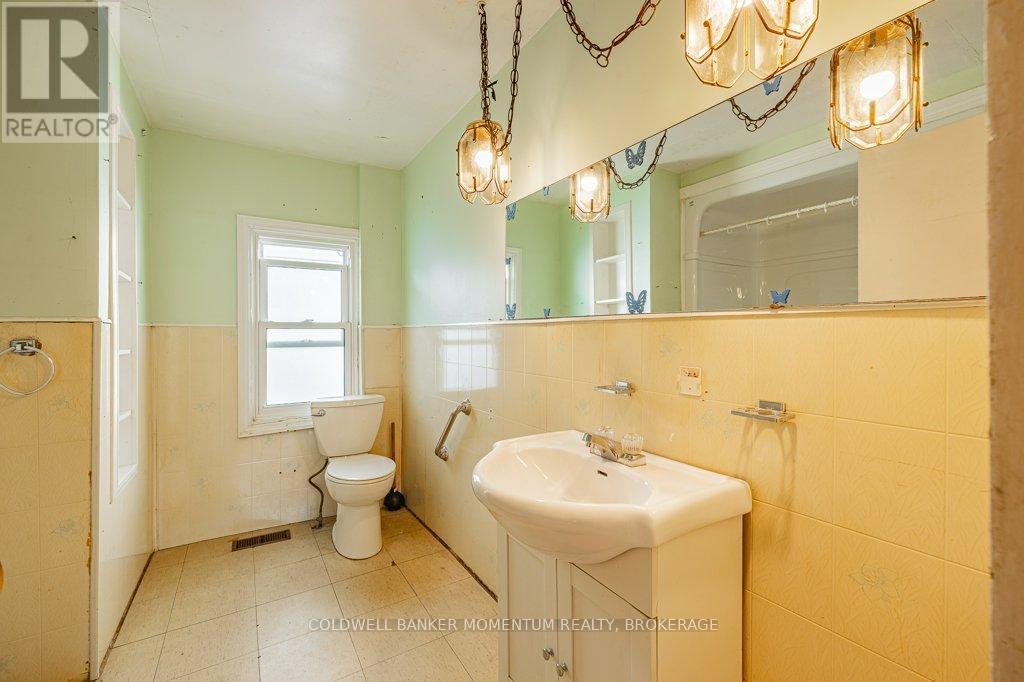 60 Page Street, St. Catharines, Ontario  L2R 4A7 - Photo 20 - X12629222